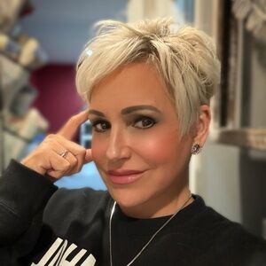 Meet your Posher, Rhonda